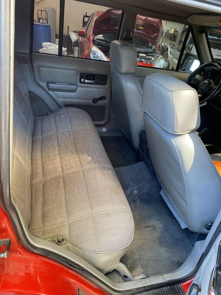 Jeep Cherokee Sport