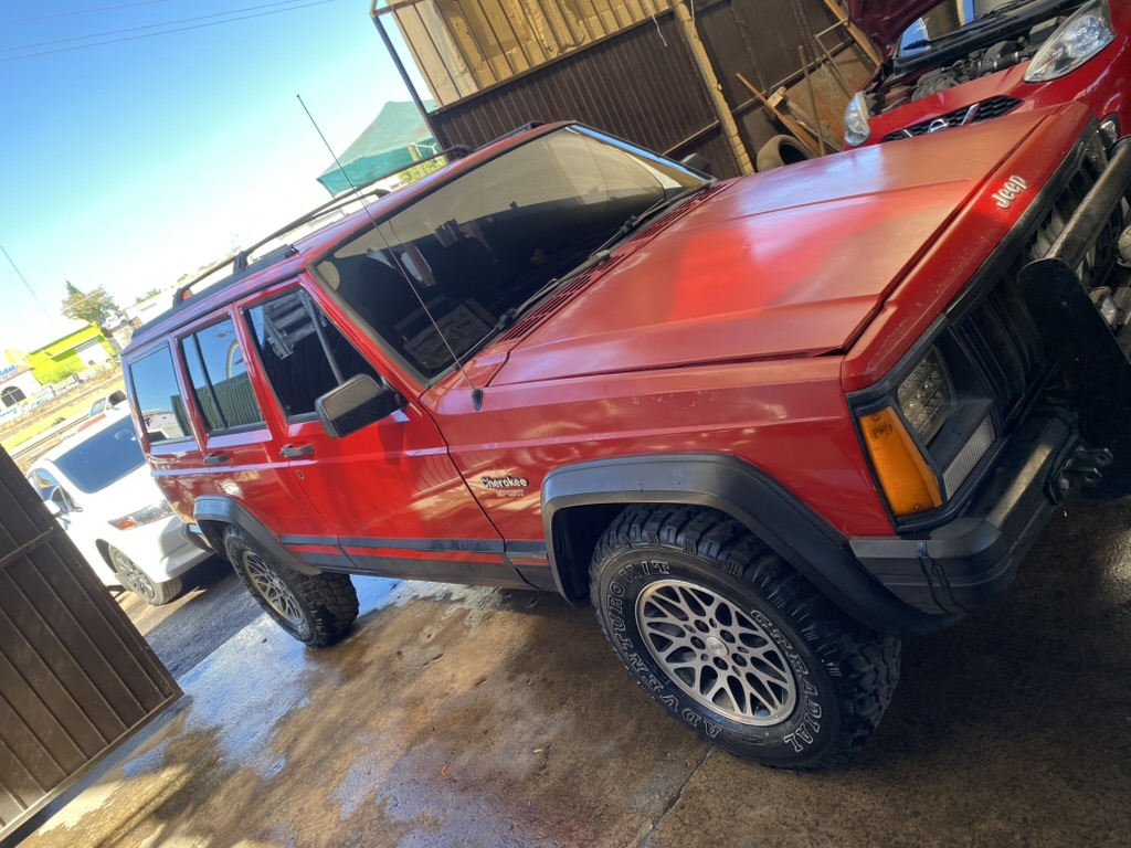 Jeep Cherokee Sport